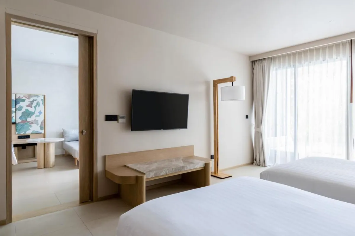 Le Meridien Phuket Mai Khao Beach Resort фото 4