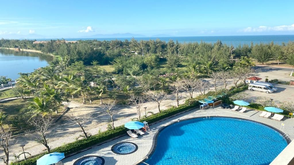 Muong Thanh Holiday Hoi An Hotel фото 7