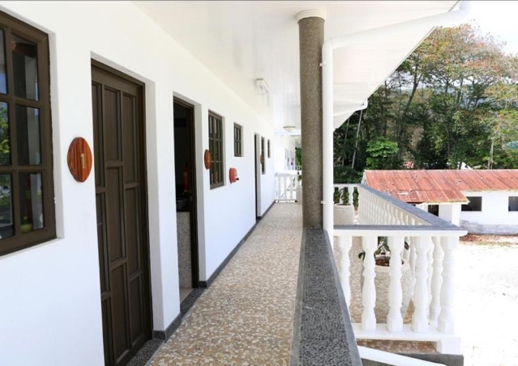 La Digue Self Catering фото 43