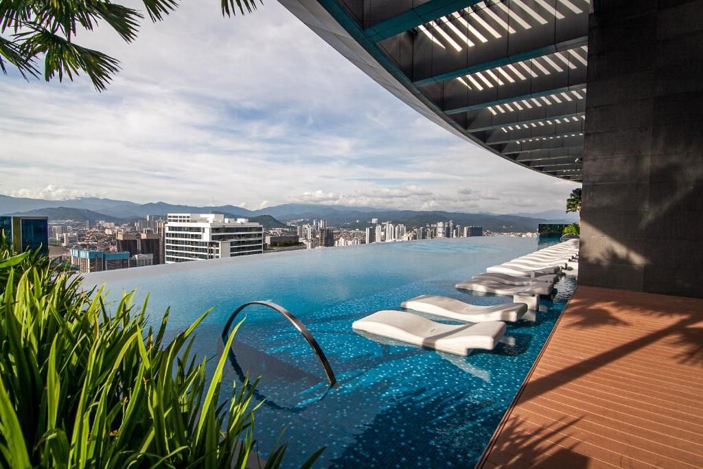 Eaton Residences KL by Plush фото 11