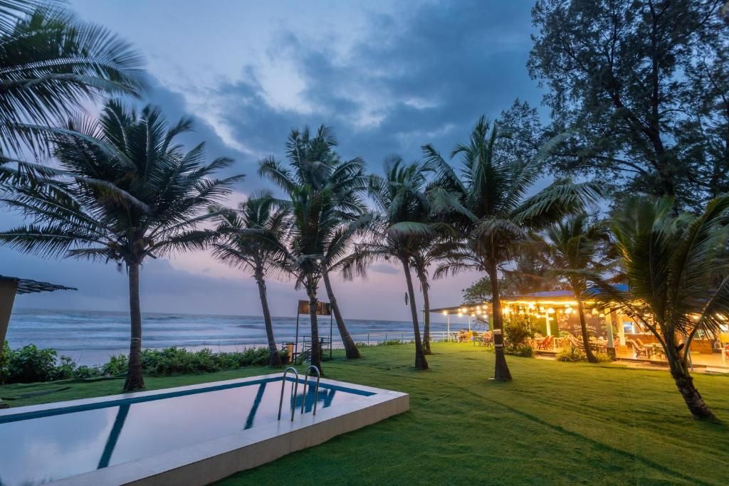 Amadi Beach Front Resort фото 42