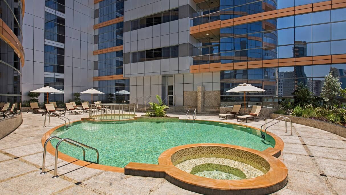 DoubleTree by Hilton Hotel and Residences Dubai Al Barsha фото 7