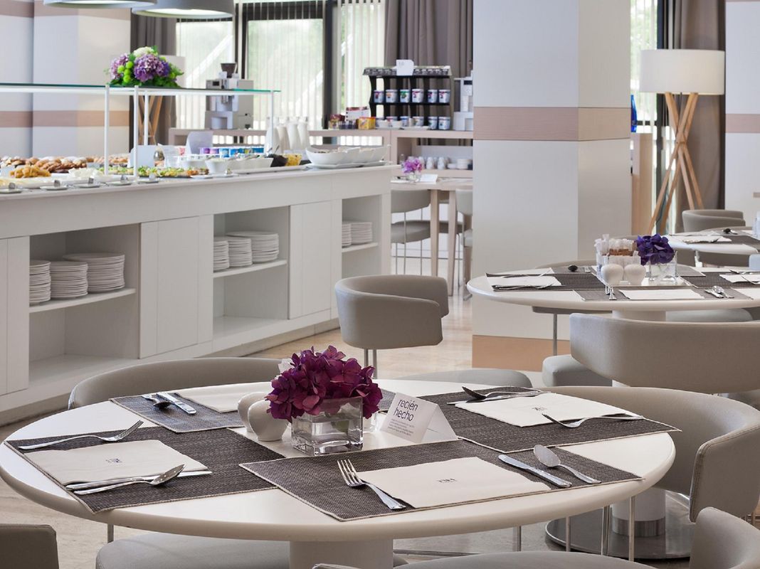 Hotel NH Sevilla Plaza de Armas фото 18