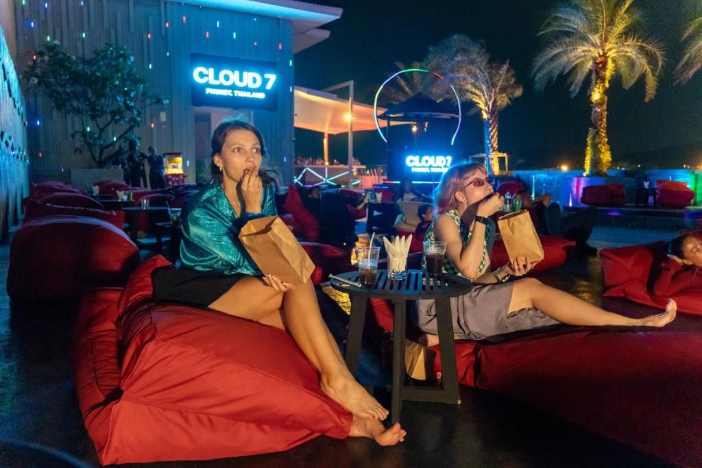 Radisson RED Phuket Patong Beach фото 49