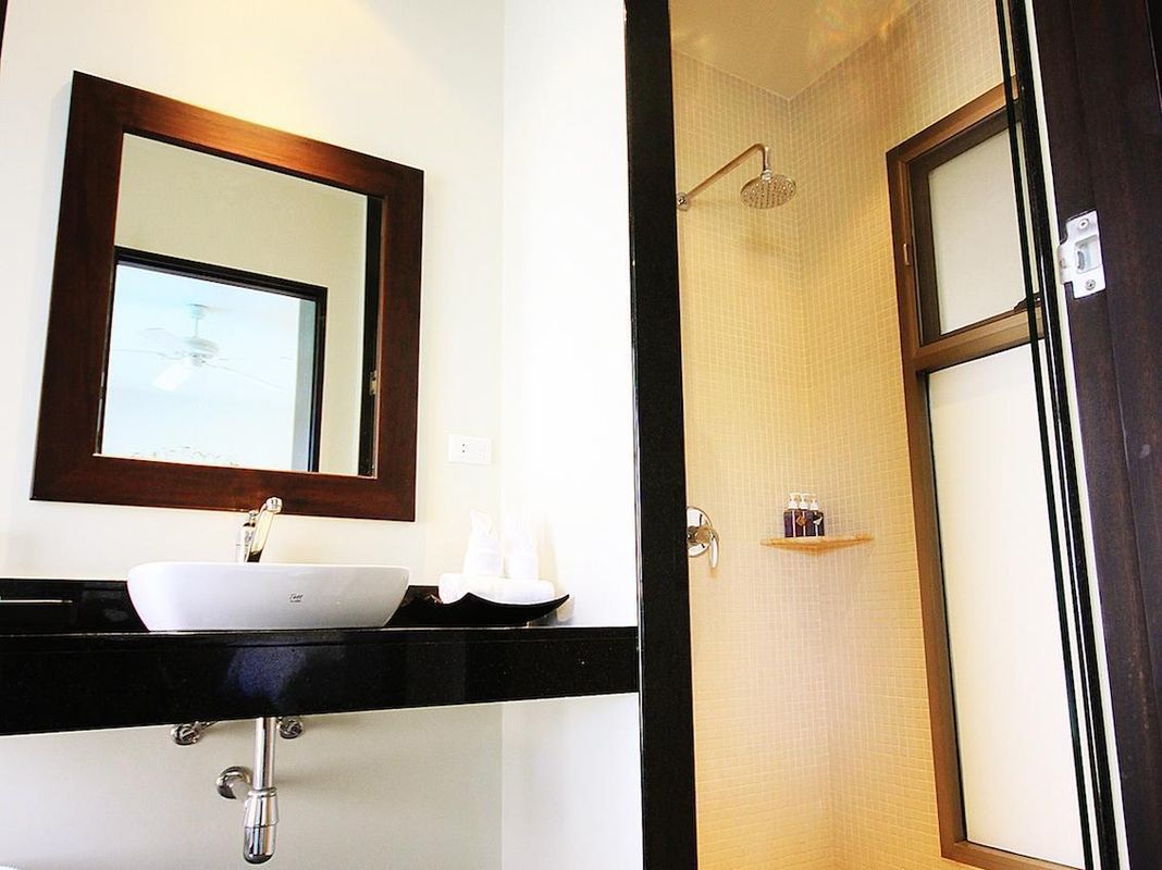 Two Villas Holiday Oriental Style Nai Harn Beach фото 13