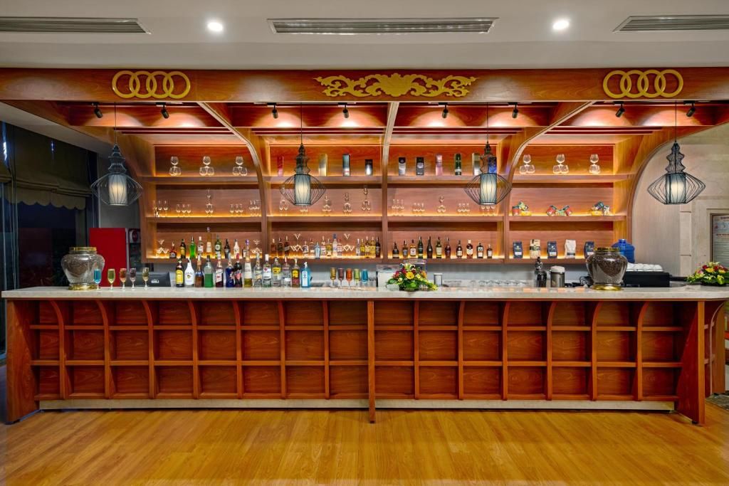 DLG Hotel Danang фото 35