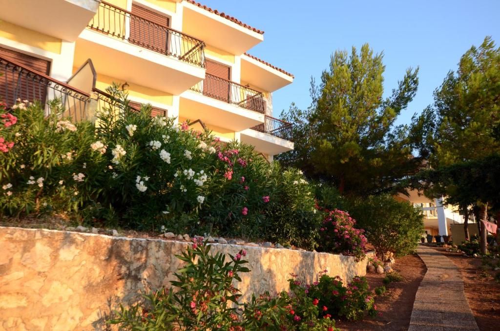 Blue Beach Bungalows фото 10