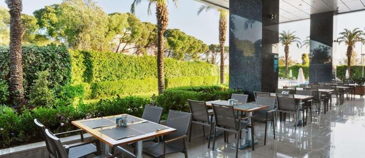 Фото отеля Wyndham Grand İzmir Özdilek