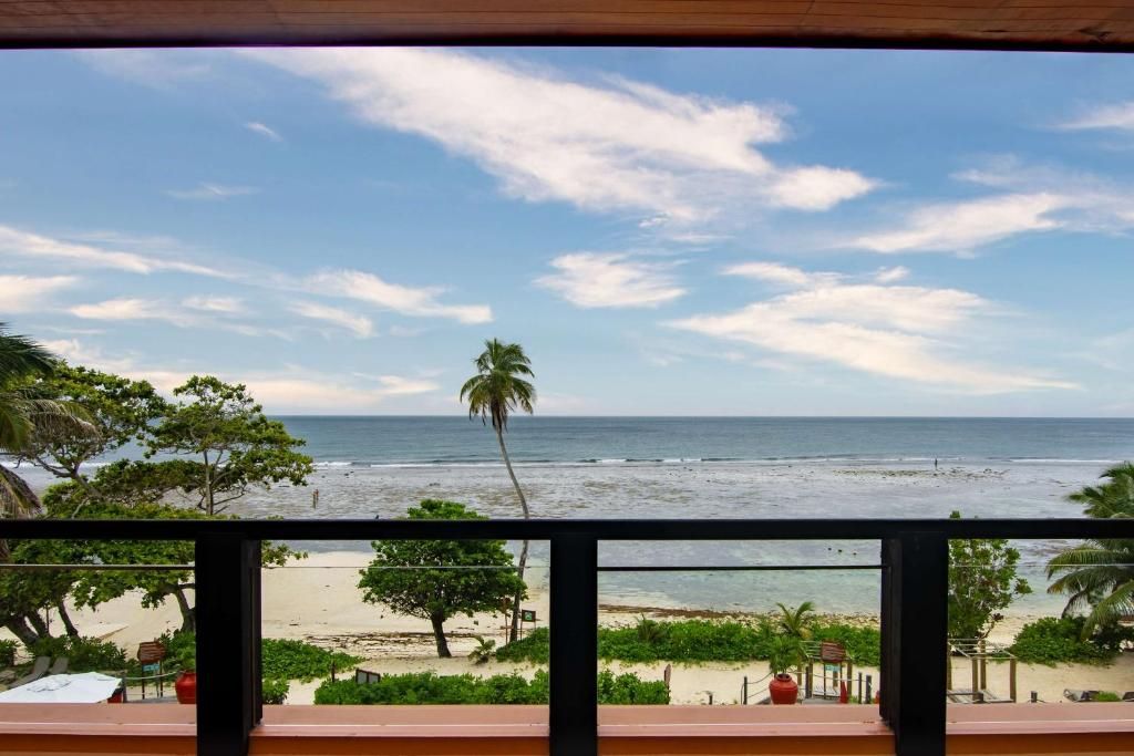 DoubleTree by Hilton Seychelles Allamanda Resort & Spa фото 38