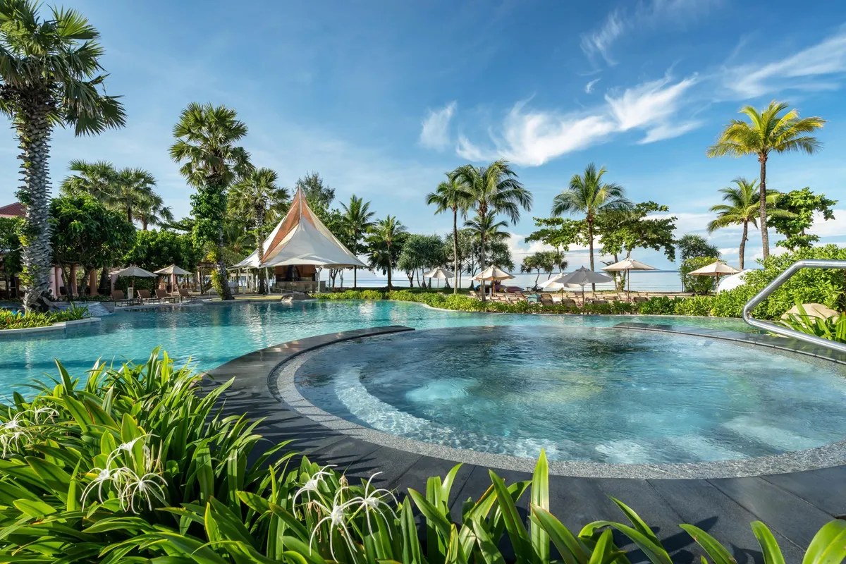 Centara Grand Beach Resort Phuket фото 9