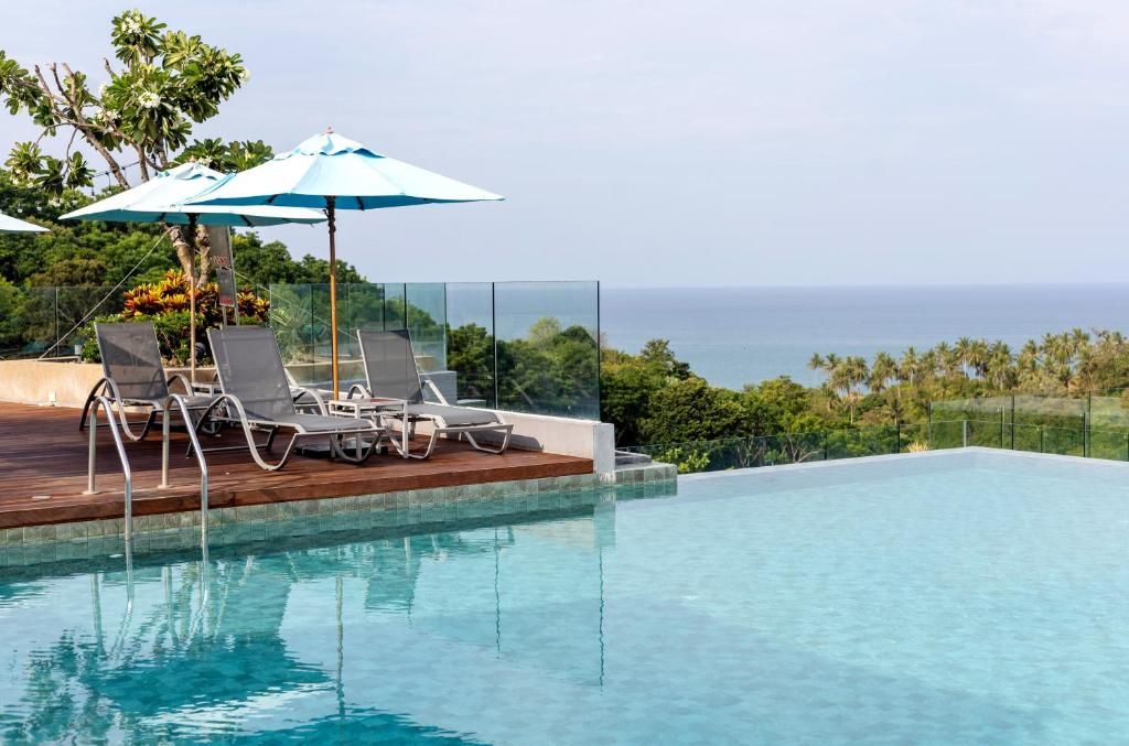 Crest Resort & Pool Villas фото 35