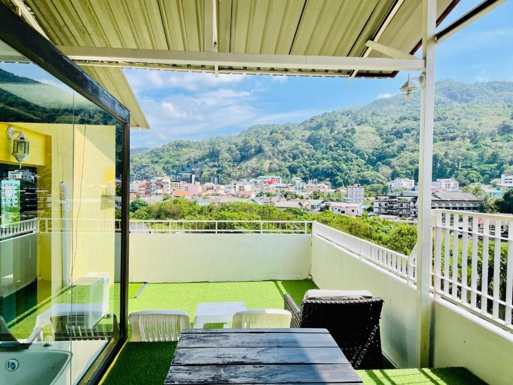Good Nice Hotel Patong фото 50
