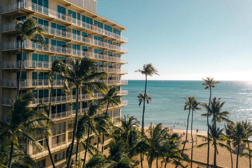The New Otani Kaimana Beach Hotel фото 64