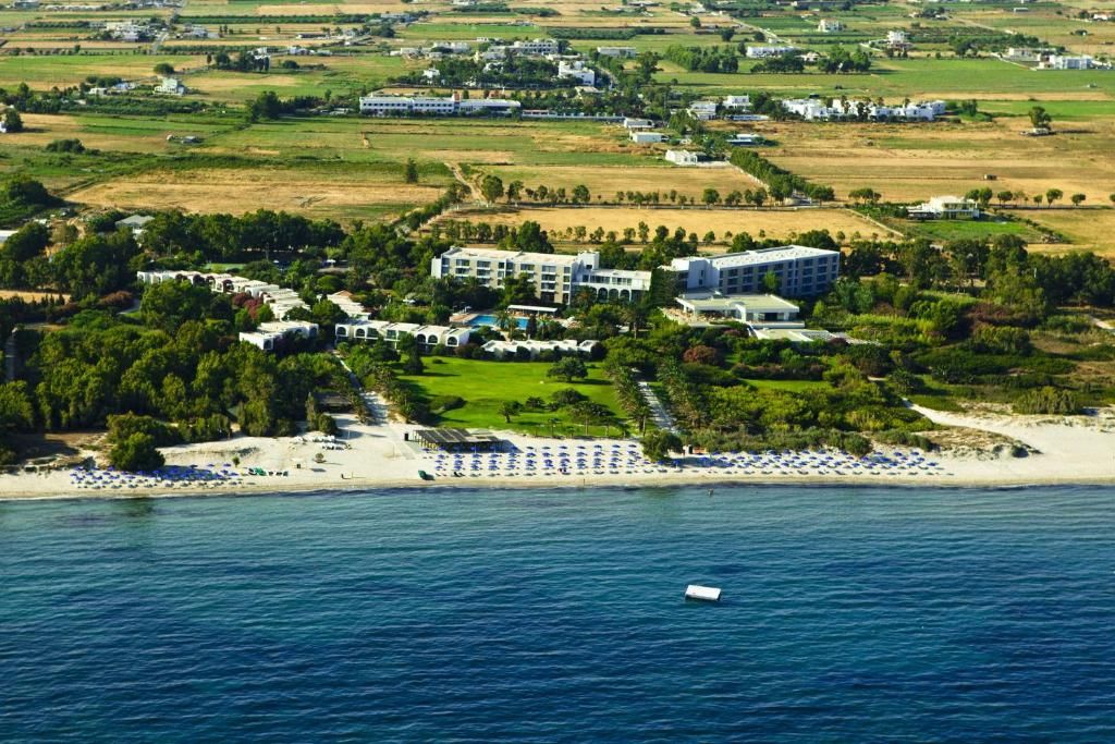 Caravia Beach Hotel фото 36