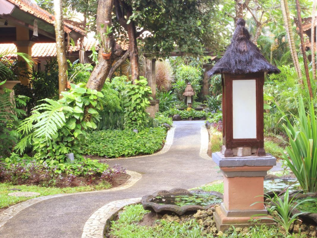 Royal Tunjung Hotel & Villa Legian фото 11