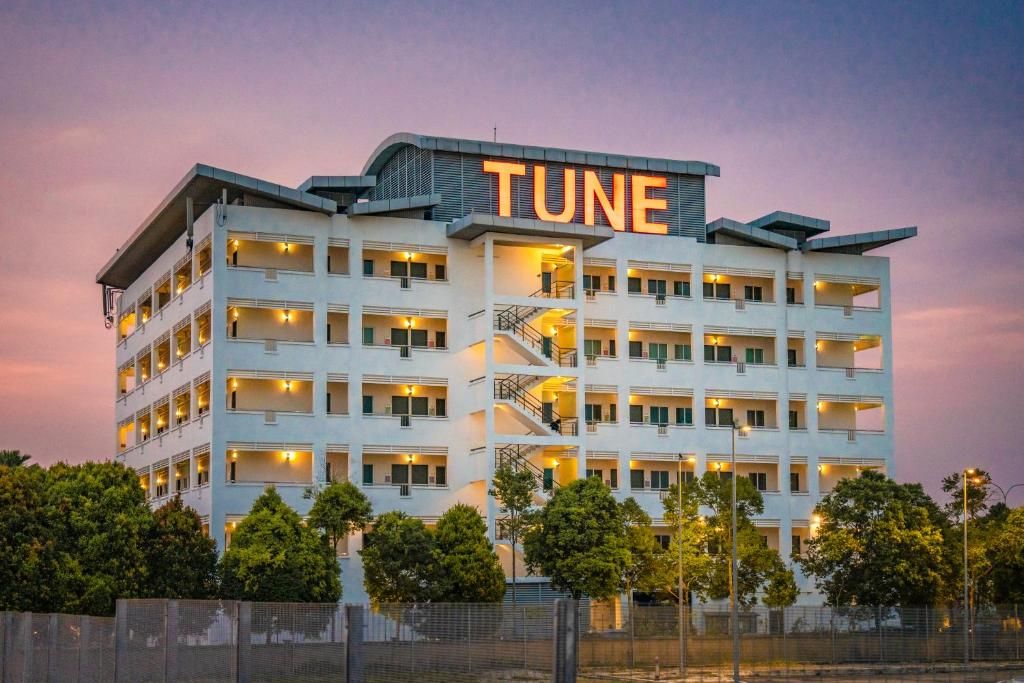Tune Hotel KLIA Aeropolis фото 10