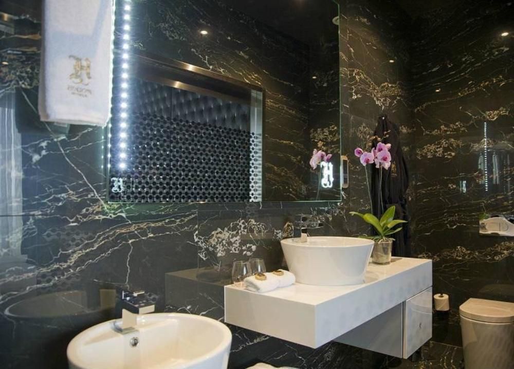 Hugo's Boutique Hotel - Adults Only фото 20