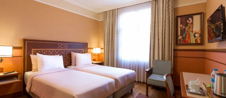 Фото отеля Lalahan Hotel