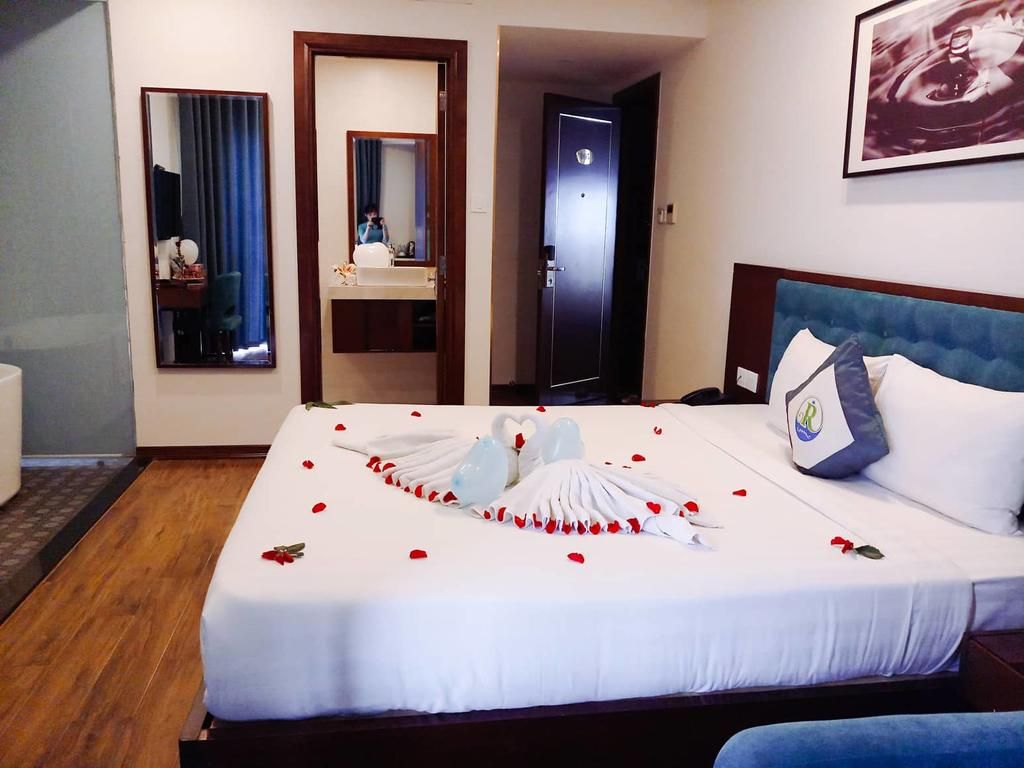 Ritzy Hotel фото 22