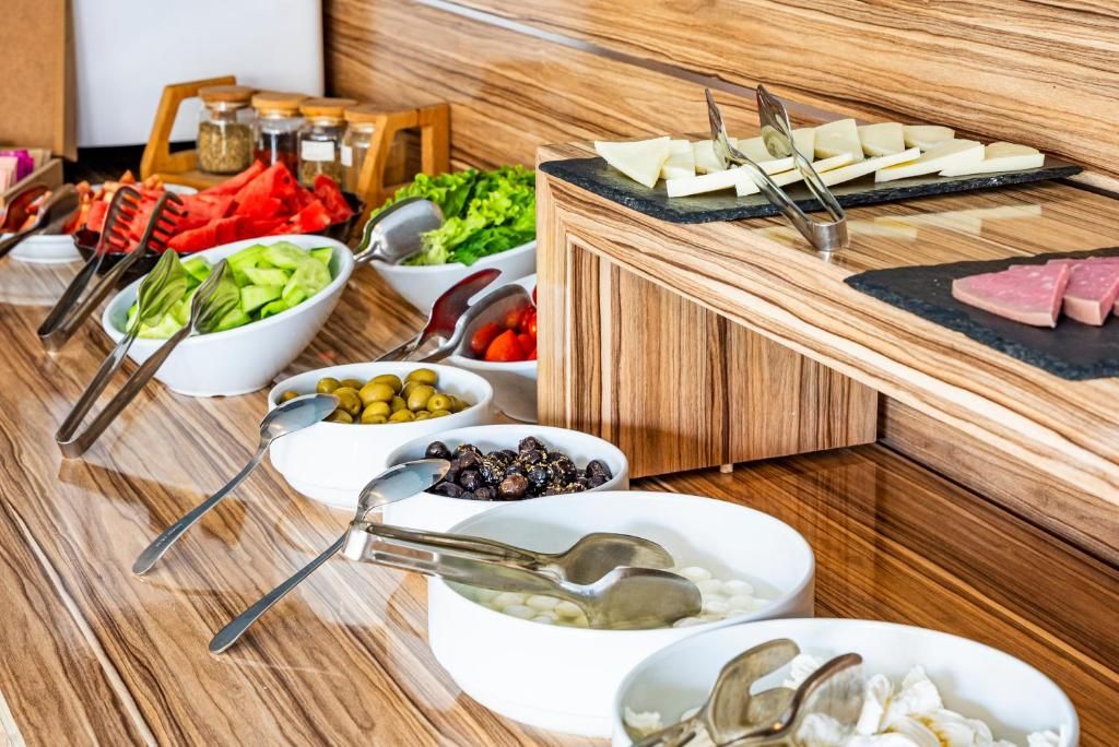 HMA Hotel & Suites фото 25