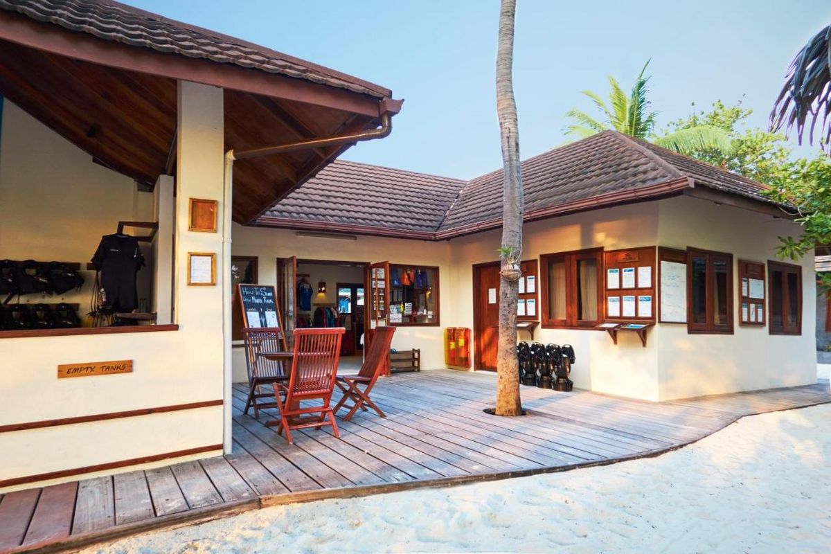 Komandoo Island Resort (Adults Only) фото 11