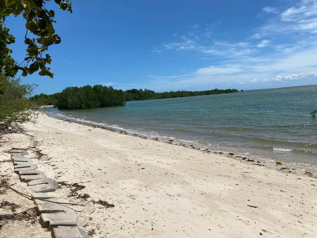 Menai Bay Beach Bungalows фото 19