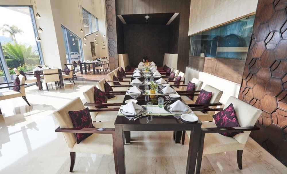 Vivanta by Taj - Dwarka, New Delhi фото 32