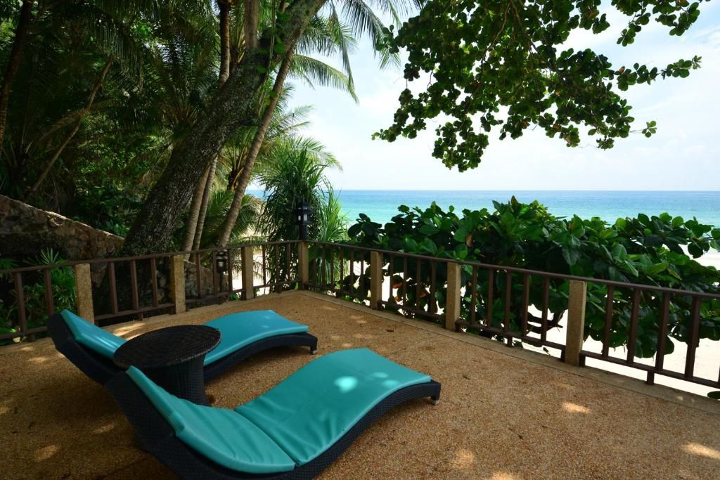 Andaman White Beach Resort фото 27