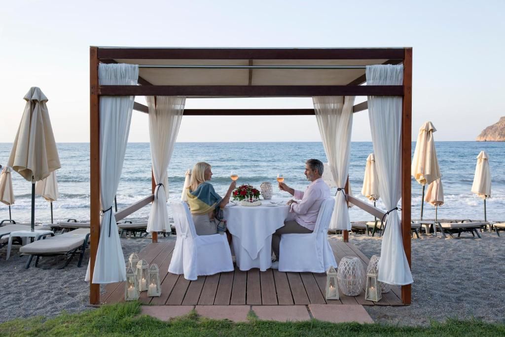 Thalassa Beach Resort & Spa (Adults Only) фото 8