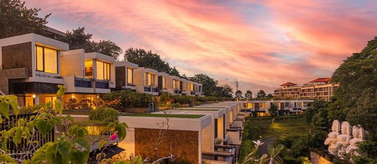 Фото отеля The Sterling Hotel & Villas