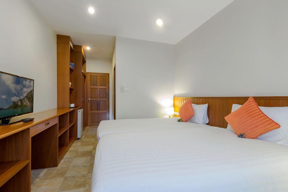 The View Rawada Phuket фото 38