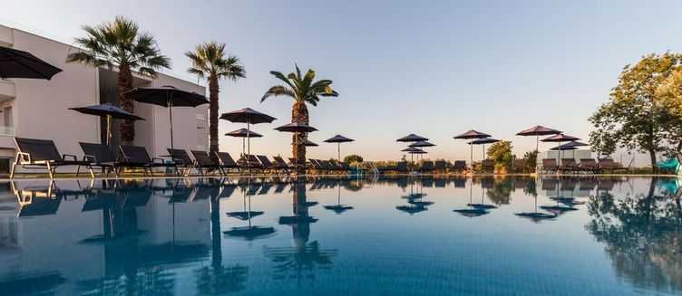 Фото отеля Mythic Summer Hotel