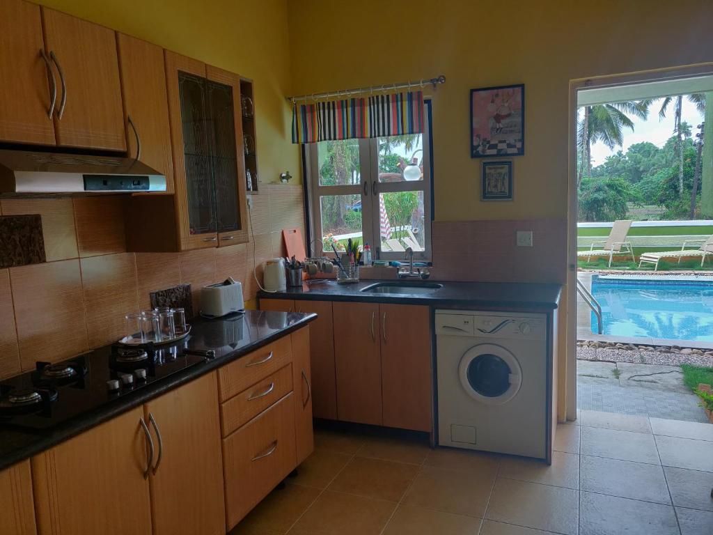 A's Holiday Beach Resort фото 31