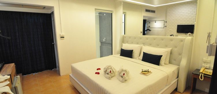 Фото отеля Forty Winks Phuket Hotel