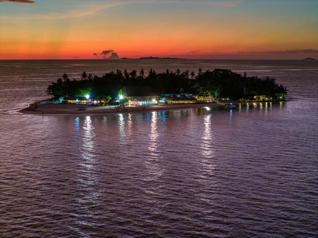 Beachcomber Island Resort фото 29