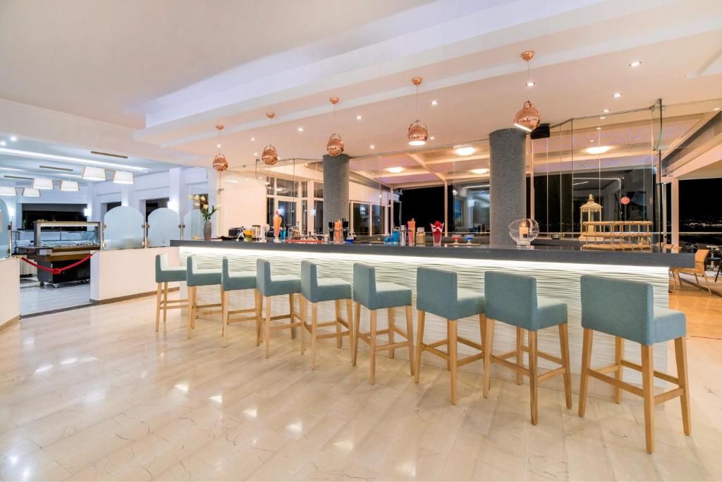 Stelios Horizon Beach Hotel фото 50
