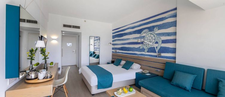 Фото отеля Crystal Springs Beach Hotel