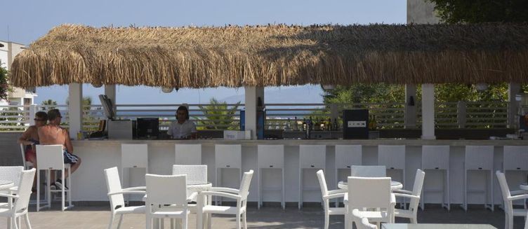 Фото отеля Bendis Beach Hotel