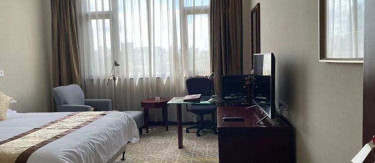 Фото отеля Yanan Hotel Shanghai