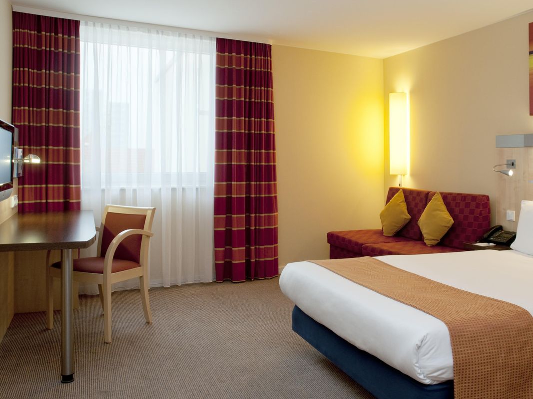 Holiday Inn Express Berlin City Centre, an IHG Hotel фото 18