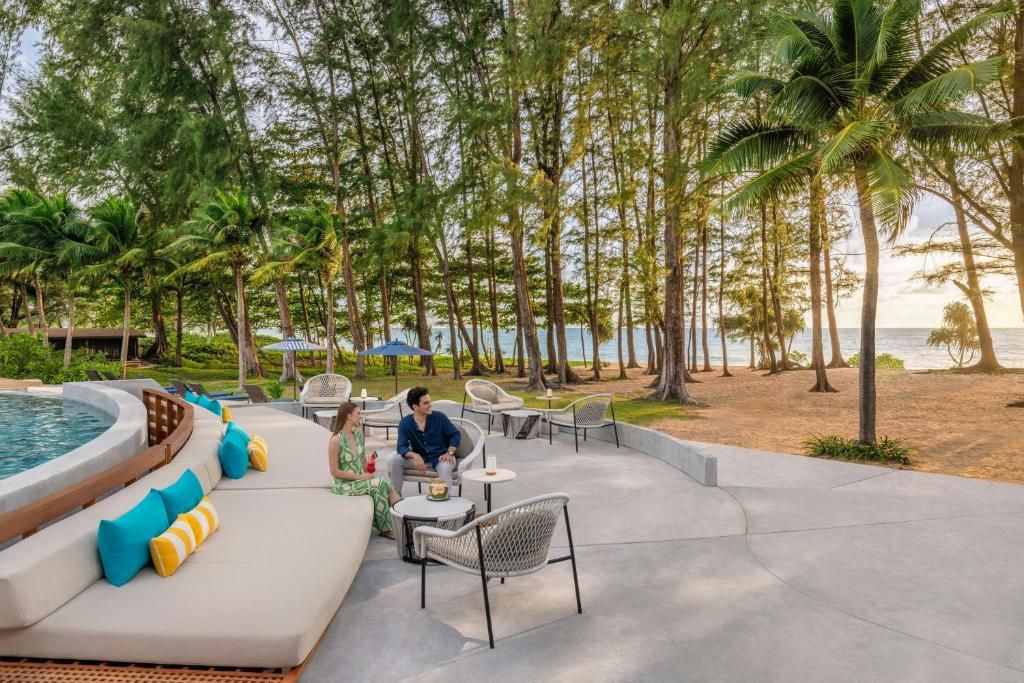 Le Meridien Phuket Mai Khao Beach Resort фото 97