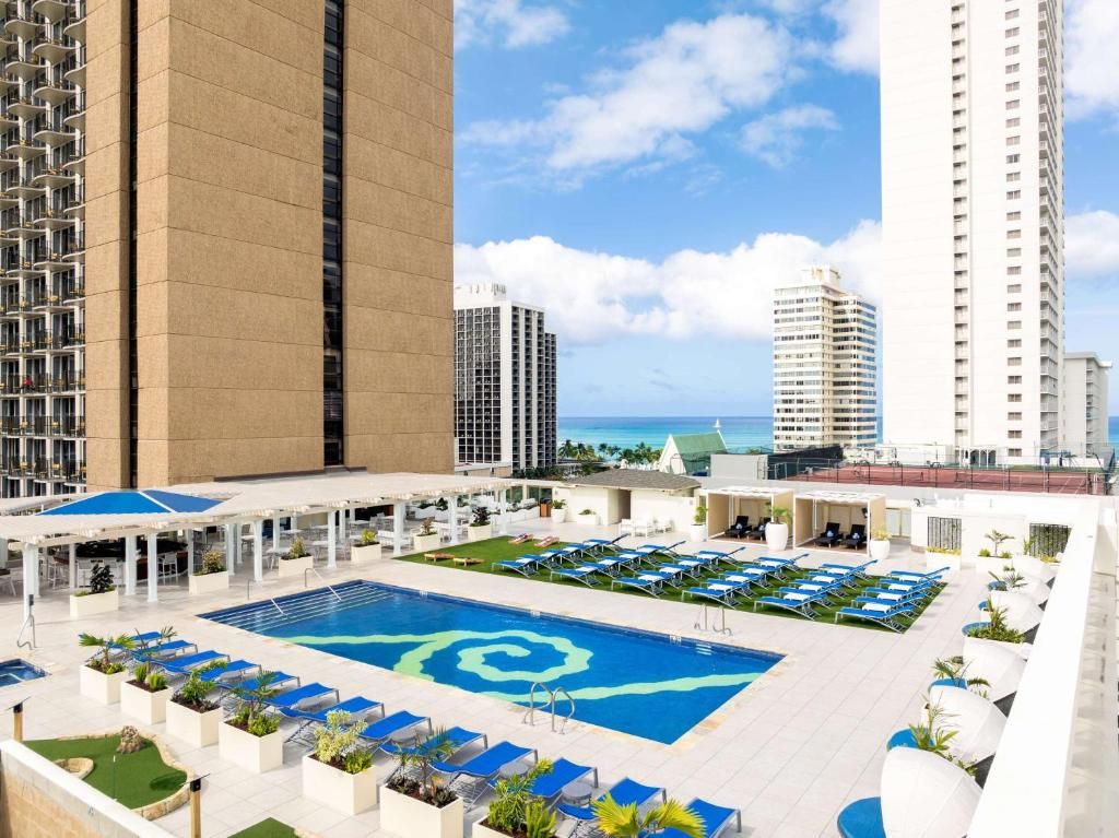 Hilton Waikiki Beach Hotel фото 19