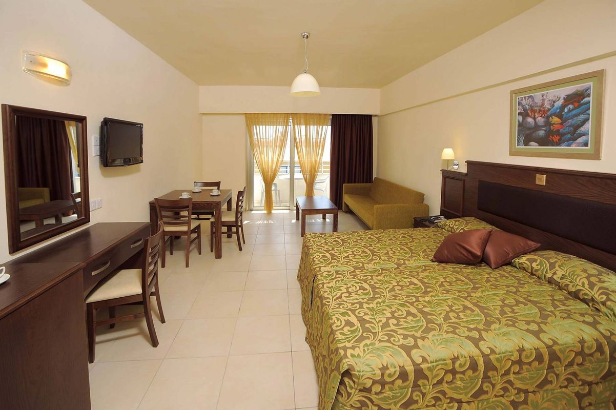 Euronapa Hotel фото 3