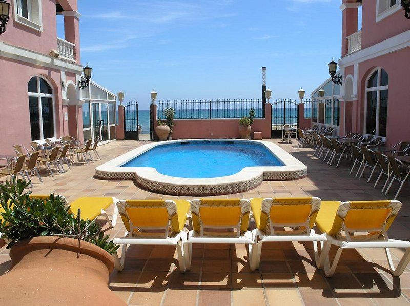 Lloyds Beach Club фото 2