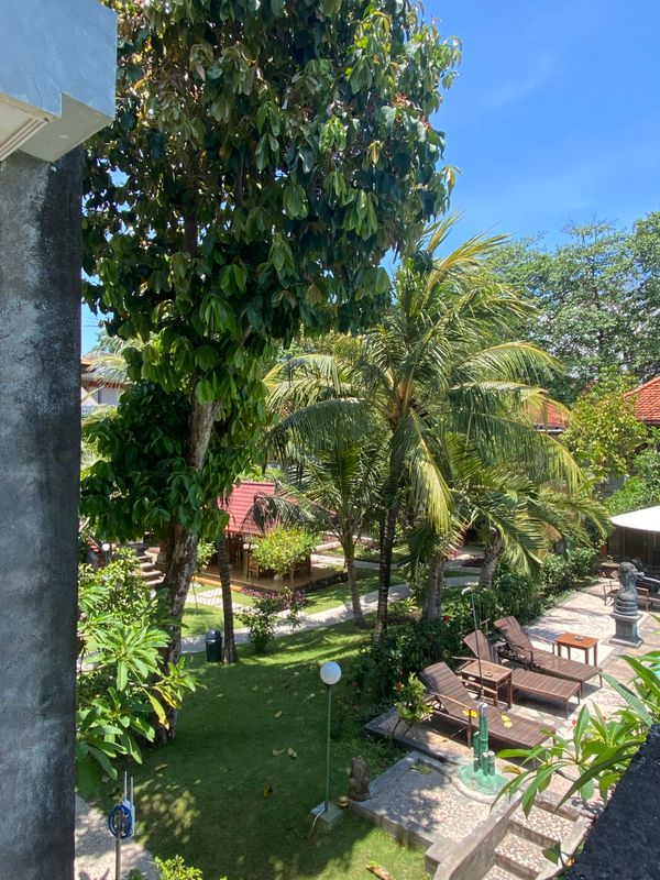 Melasti Kuta Bungalows and Spa фото 32