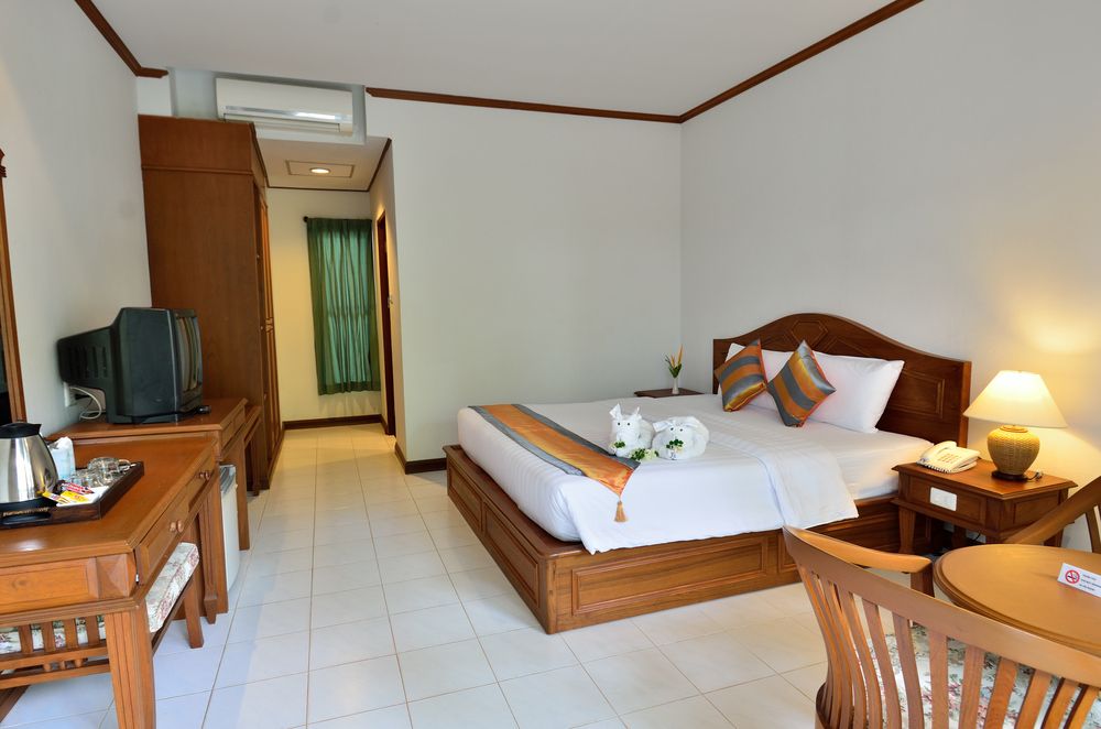 First Bungalow Beach Resort фото 43