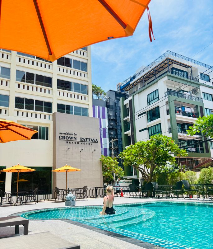 Crown Pattaya Beach Hotel фото 25