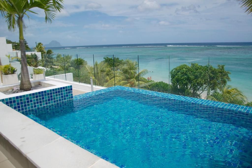 Cap Ouest Beachfront Luxury Penthouse фото 15