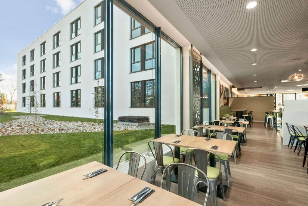 Super 8 by Wyndham Munich City North фото 4