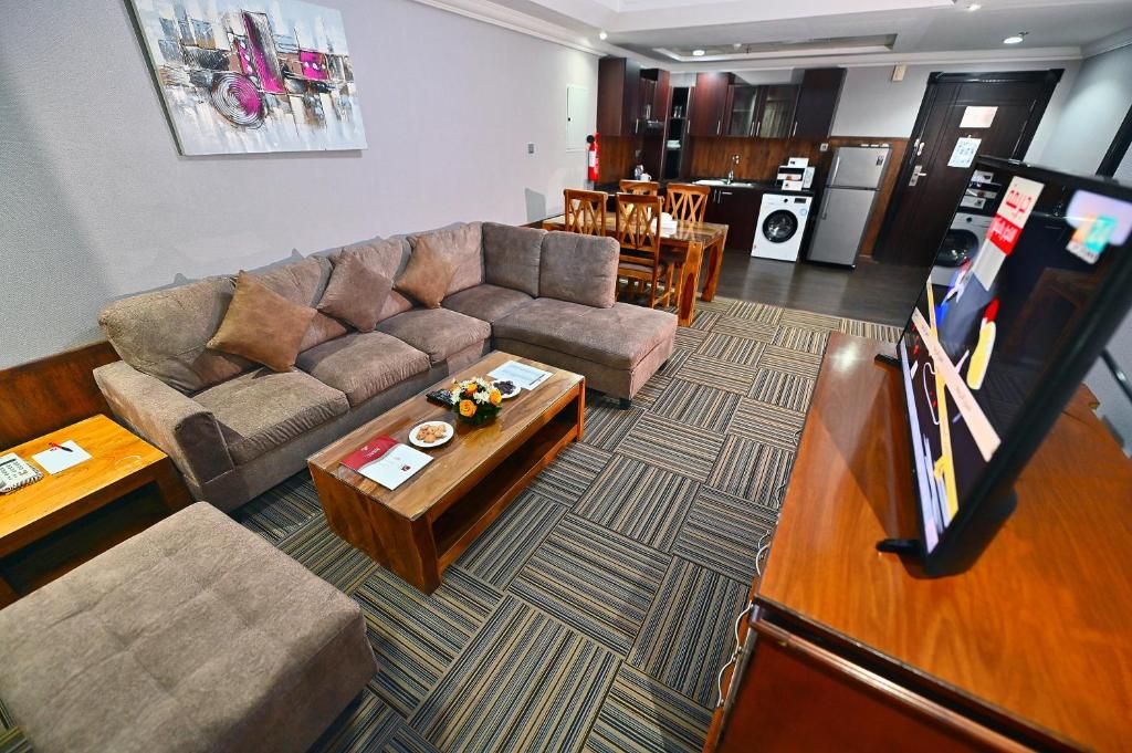 Ewan Ajman Suites Hotel фото 14